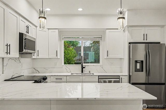 9725 4th Avenue W, Everett, WA 98204
