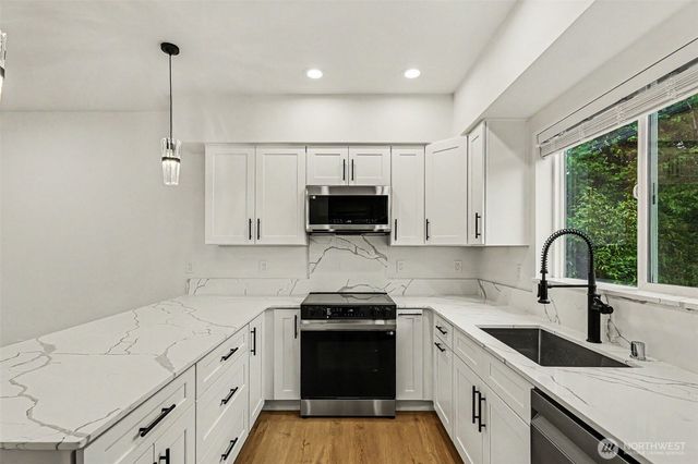 9725 4th Avenue W, Everett, WA 98204