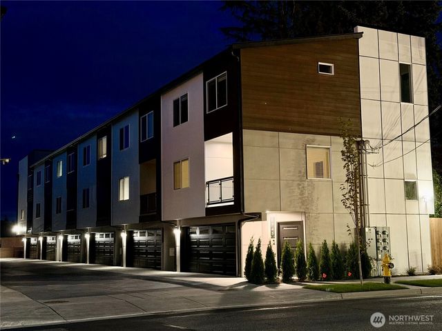 9725 4th Avenue W, Everett, WA 98204