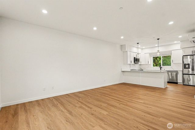 9725 4th Avenue W, Everett, WA 98204