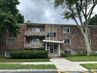 25 Lionel Ave D, Medford, MA 02155