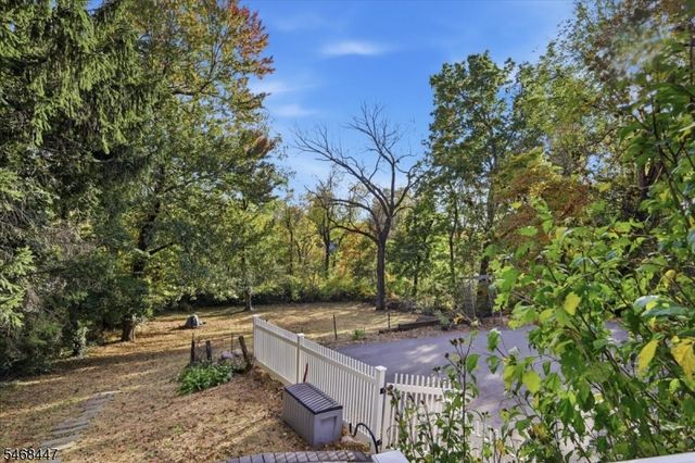 52 Lacey Ave, Long Hill Twp., NJ 07933