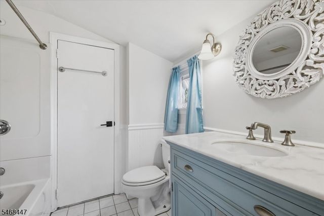 52 Lacey Ave, Long Hill Twp., NJ 07933