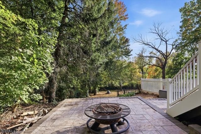 52 Lacey Ave, Long Hill Twp., NJ 07933