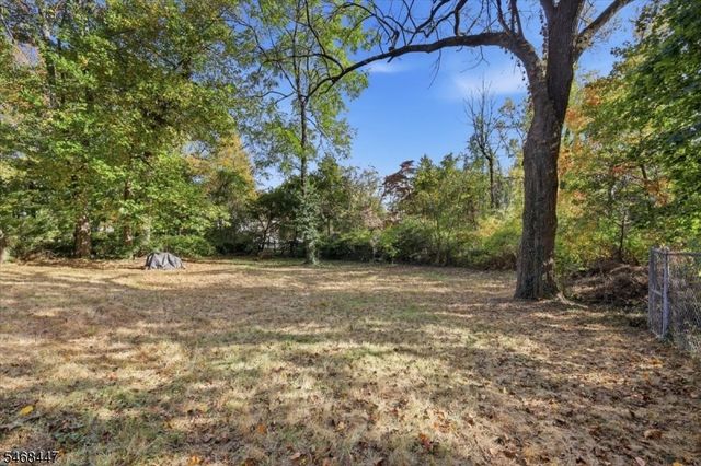 52 Lacey Ave, Long Hill Twp., NJ 07933