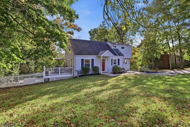 52 Lacey Ave, Long Hill Twp., NJ 07933
