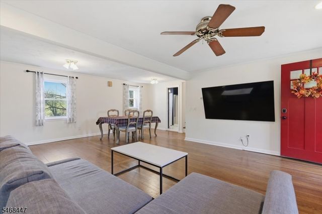 52 Lacey Ave, Long Hill Twp., NJ 07933
