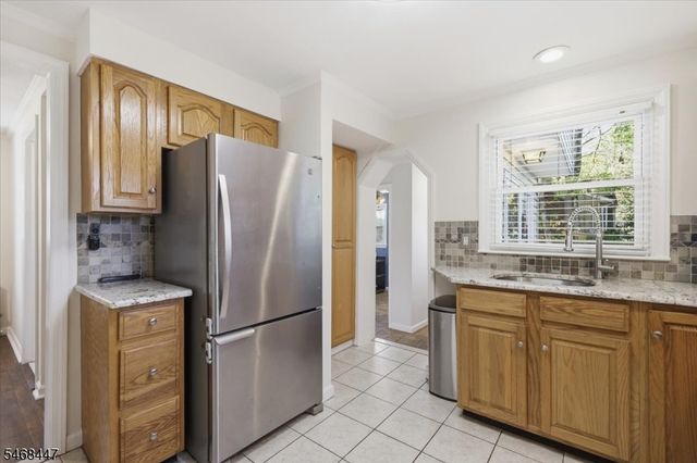 52 Lacey Ave, Long Hill Twp., NJ 07933