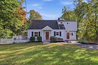 52 Lacey Ave, Long Hill Twp., NJ 07933