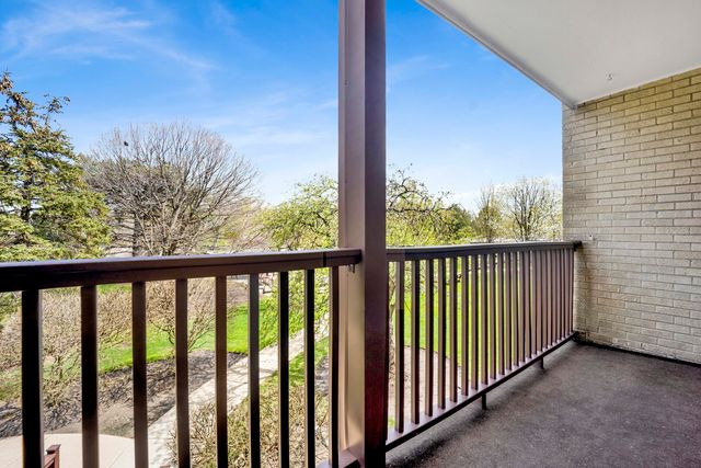 650 Murray Lane 203, Des Plaines, IL 60016