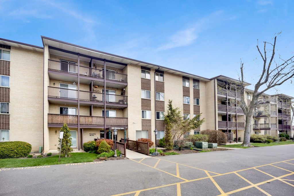 650 Murray Lane 203, Des Plaines, IL 60016