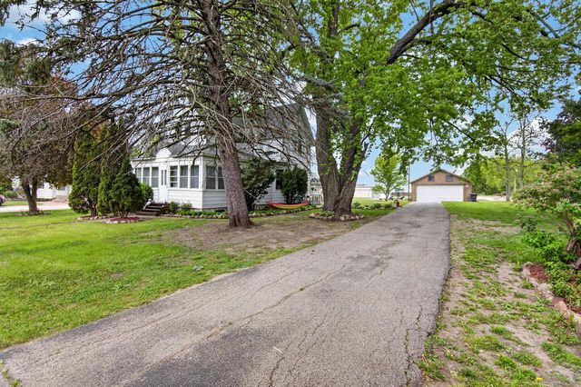 224 Howard STREET, Walworth, WI 53184
