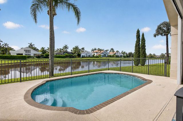 17320 Loch Lomond Way, Boca Raton, FL 33496