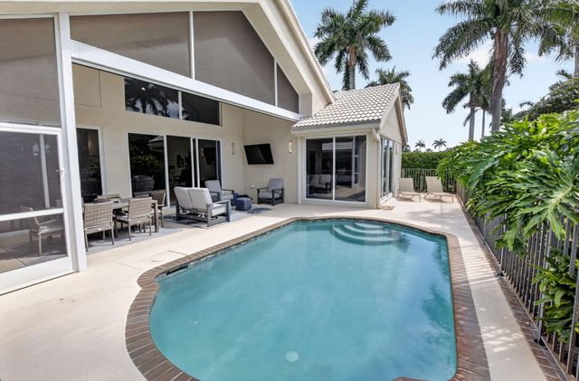 17320 Loch Lomond Way, Boca Raton, FL 33496
