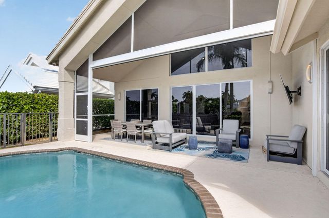 17320 Loch Lomond Way, Boca Raton, FL 33496
