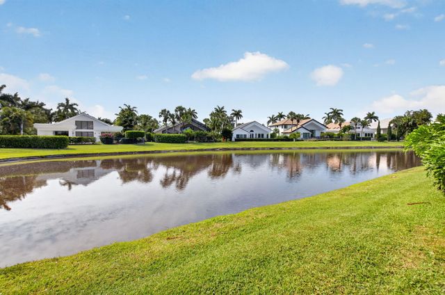 17320 Loch Lomond Way, Boca Raton, FL 33496