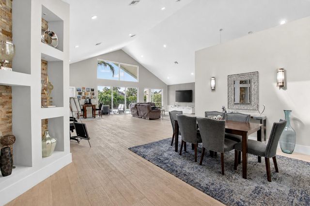 17320 Loch Lomond Way, Boca Raton, FL 33496