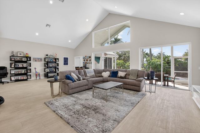 17320 Loch Lomond Way, Boca Raton, FL 33496