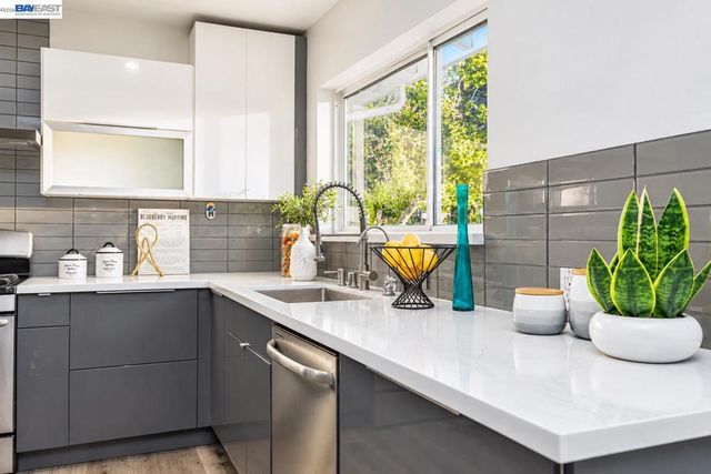 4734 Geranium Place, Oakland, CA 94619