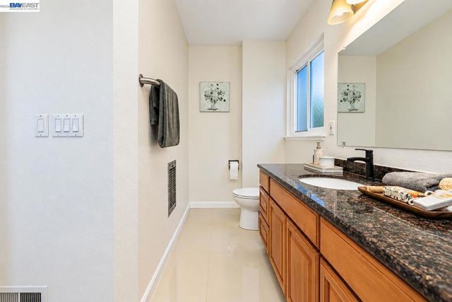 4734 Geranium Place, Oakland, CA 94619