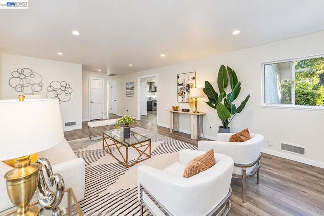 4734 Geranium Place, Oakland, CA 94619
