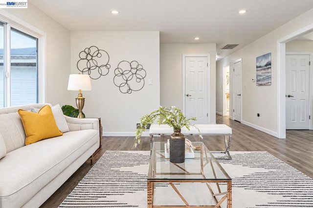 4734 Geranium Place, Oakland, CA 94619