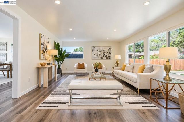 4734 Geranium Place, Oakland, CA 94619