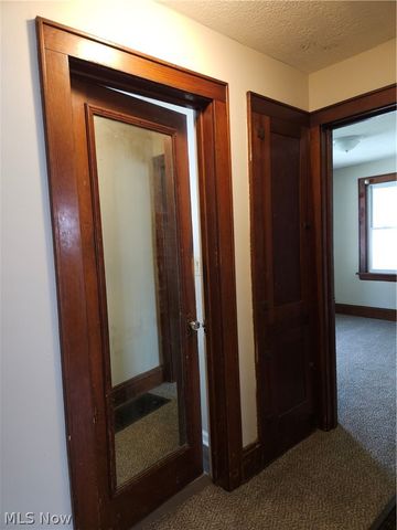 578 Plum Avenue, Akron, OH 44305