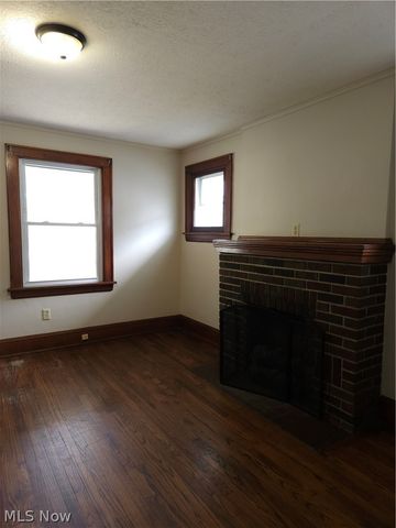 578 Plum Avenue, Akron, OH 44305