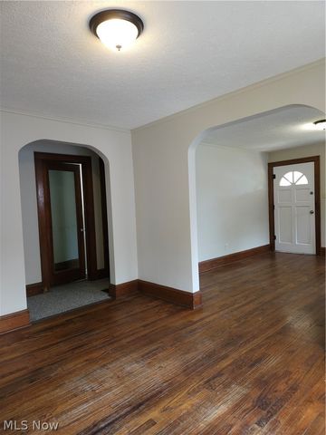 578 Plum Avenue, Akron, OH 44305