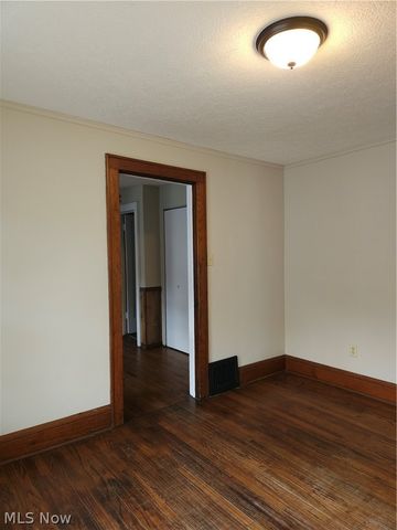 578 Plum Avenue, Akron, OH 44305