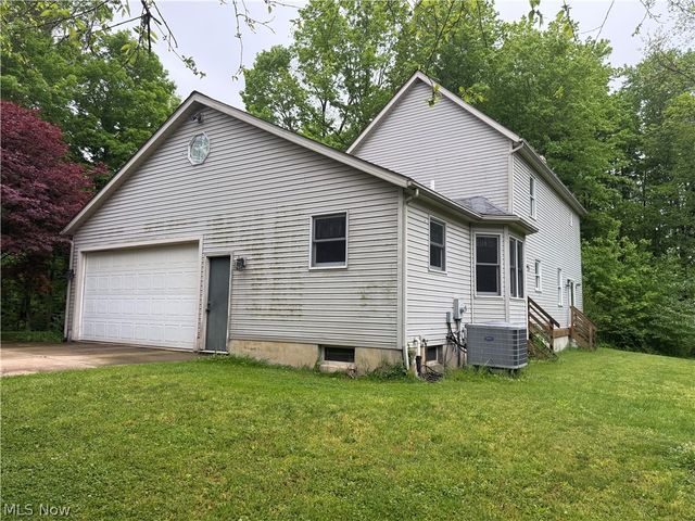 11165 Peck Road, Mantua, OH 44255