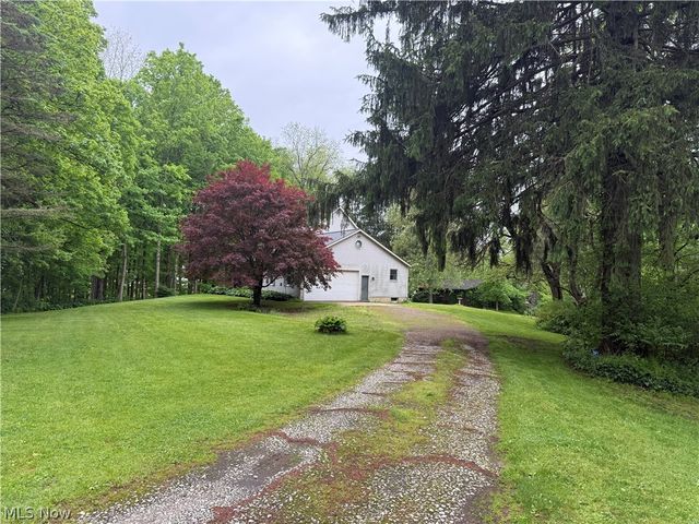 11165 Peck Road, Mantua, OH 44255