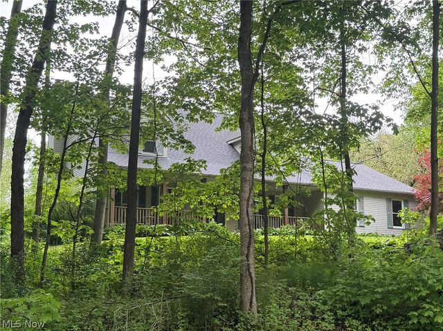 11165 Peck Road, Mantua, OH 44255