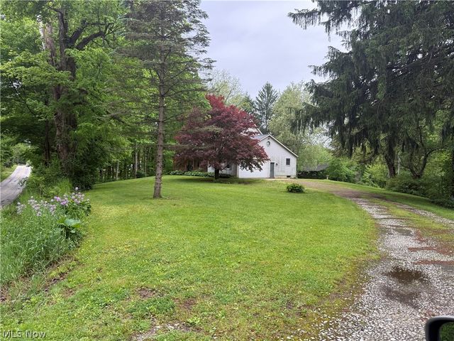 11165 Peck Road, Mantua, OH 44255