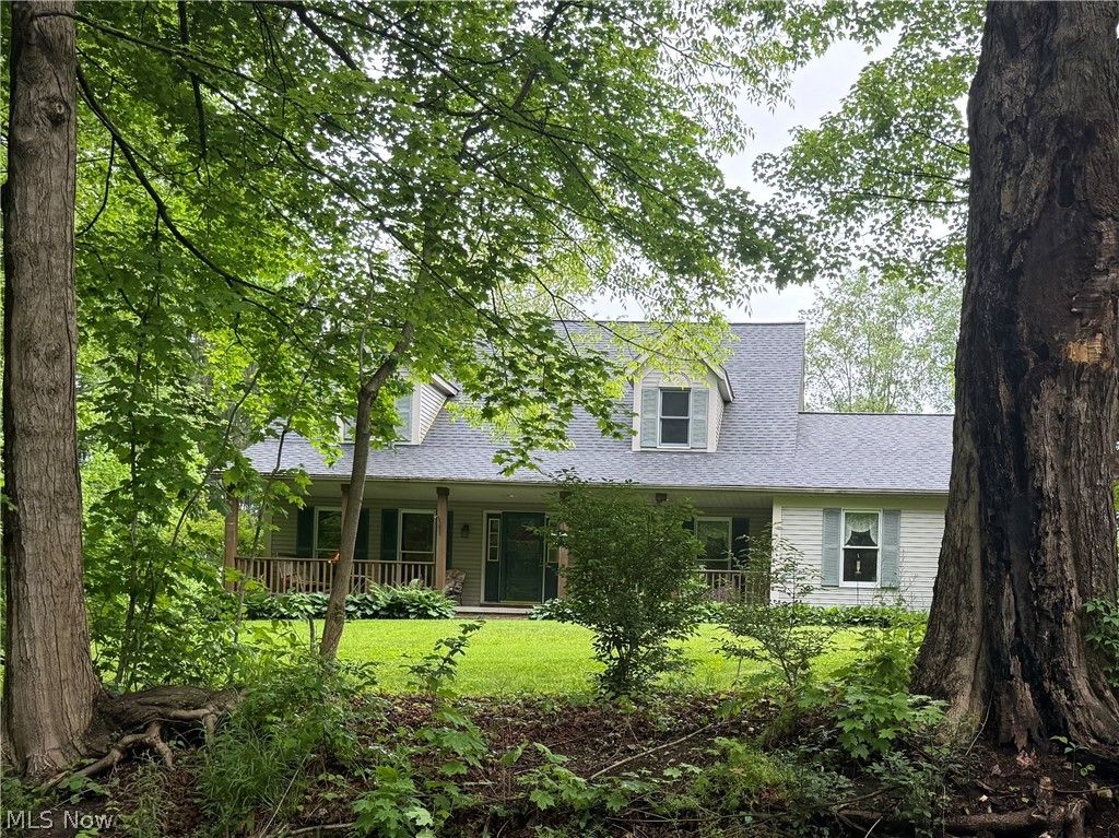 11165 Peck Road, Mantua, OH 44255