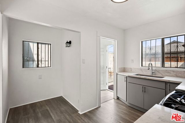 1333 W 57th Street, Los Angeles, CA 90037