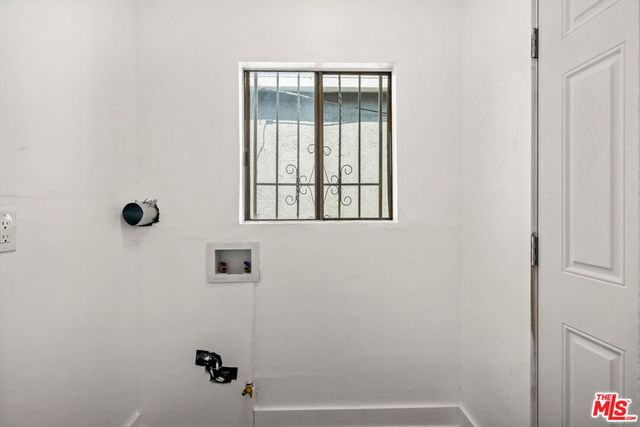 1333 W 57th Street, Los Angeles, CA 90037