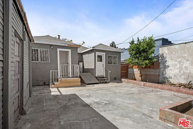 1333 W 57th Street, Los Angeles, CA 90037