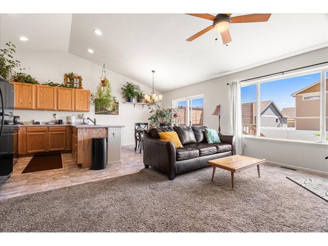 1814 102nd Ave Ct, Greeley, CO 80634