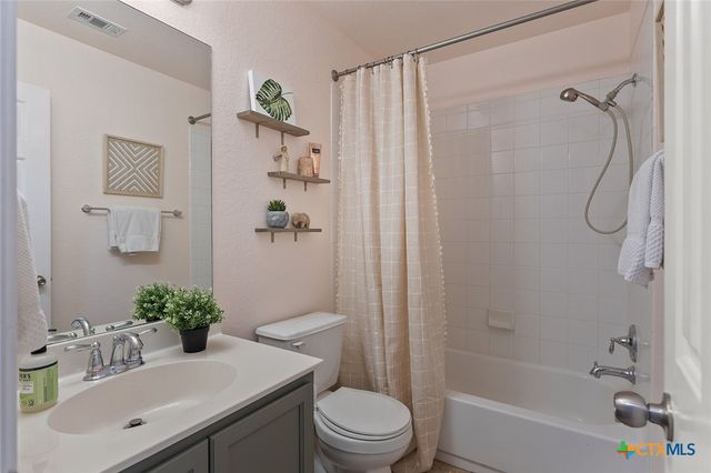 2126 Wiltshire Drive, New Braunfels, TX 78130