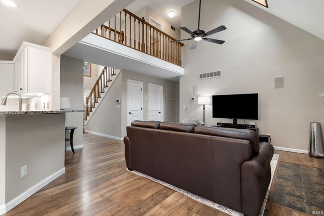 2208 Woodland Court, Elkhart, IN 46514