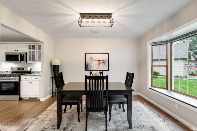 2208 Woodland Court, Elkhart, IN 46514
