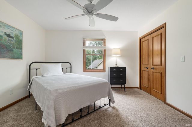 2208 Woodland Court, Elkhart, IN 46514