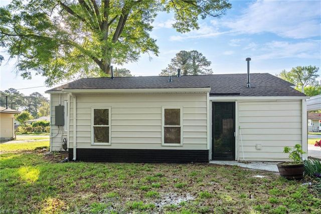 119 York DR, Portsmouth, VA 23702