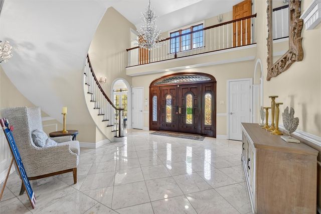 105 Lantern Cir, Peters Twp, PA 15317
