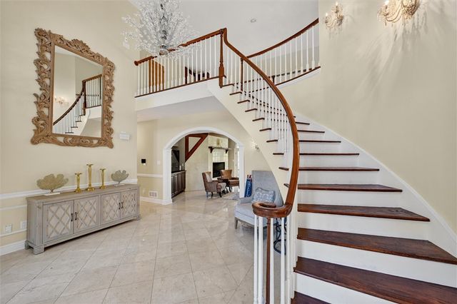 105 Lantern Cir, Peters Twp, PA 15317