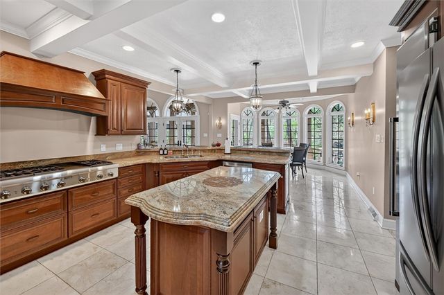 105 Lantern Cir, Peters Twp, PA 15317
