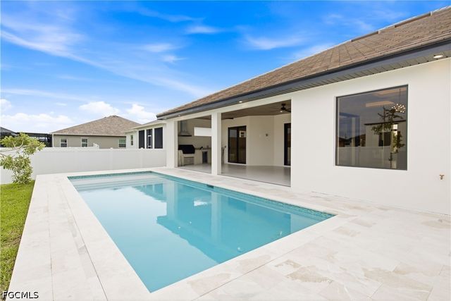 114 SW 36th PL, Cape Coral, FL 33991