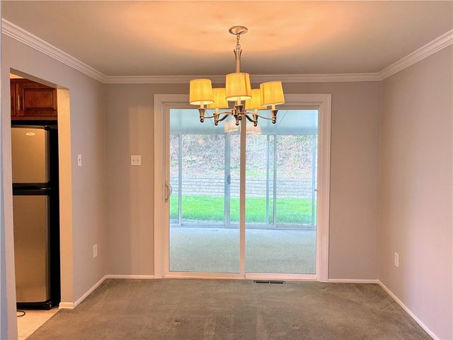 5176 Janie Dr, Baldwin Boro, PA 15227